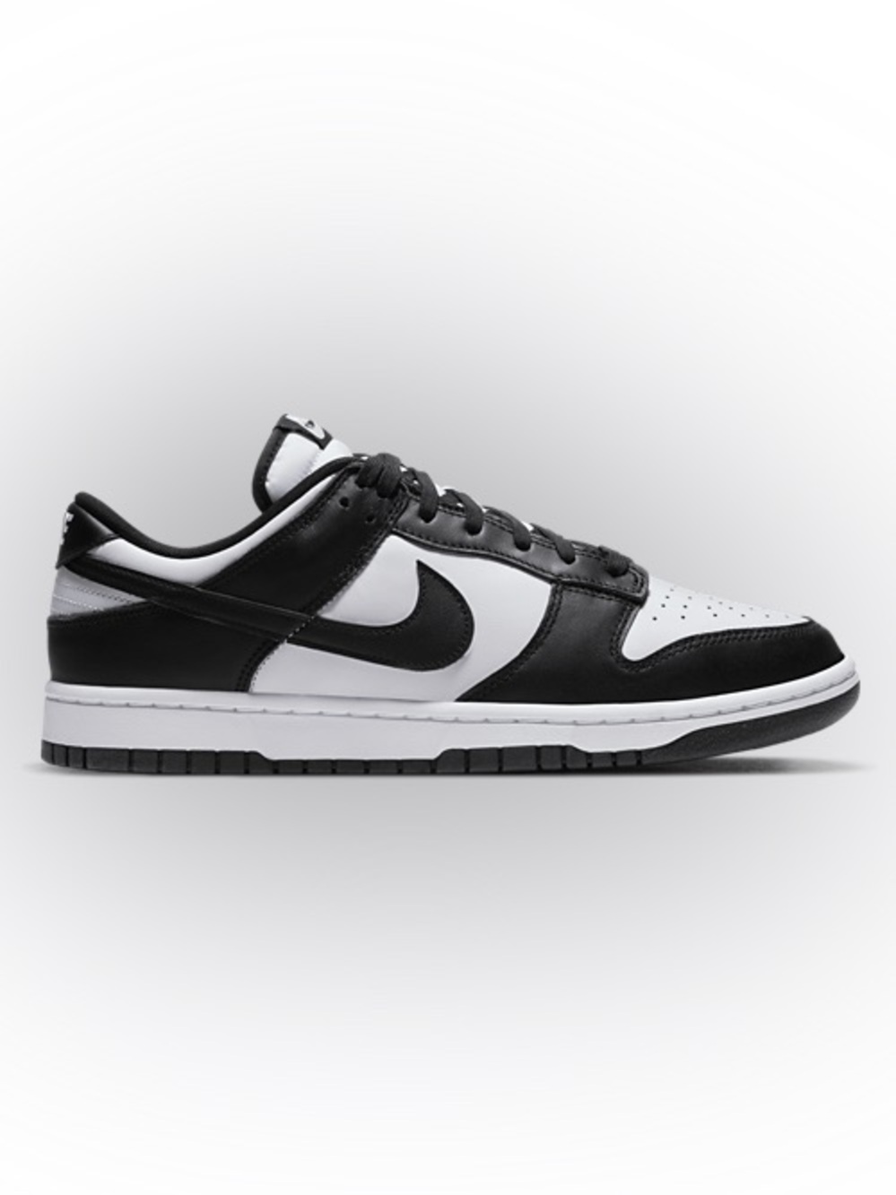 NIKE Dunks, Black/White, Panda, Sneakers, 9.5